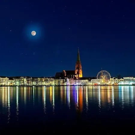 Design-appartement Im Zentrum * Schwerin (Mecklenburg-Vorpommern)