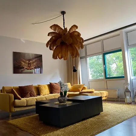 Design-appartement Im Zentrum Apartment